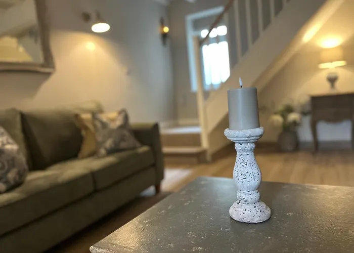 Posh Little Cottage