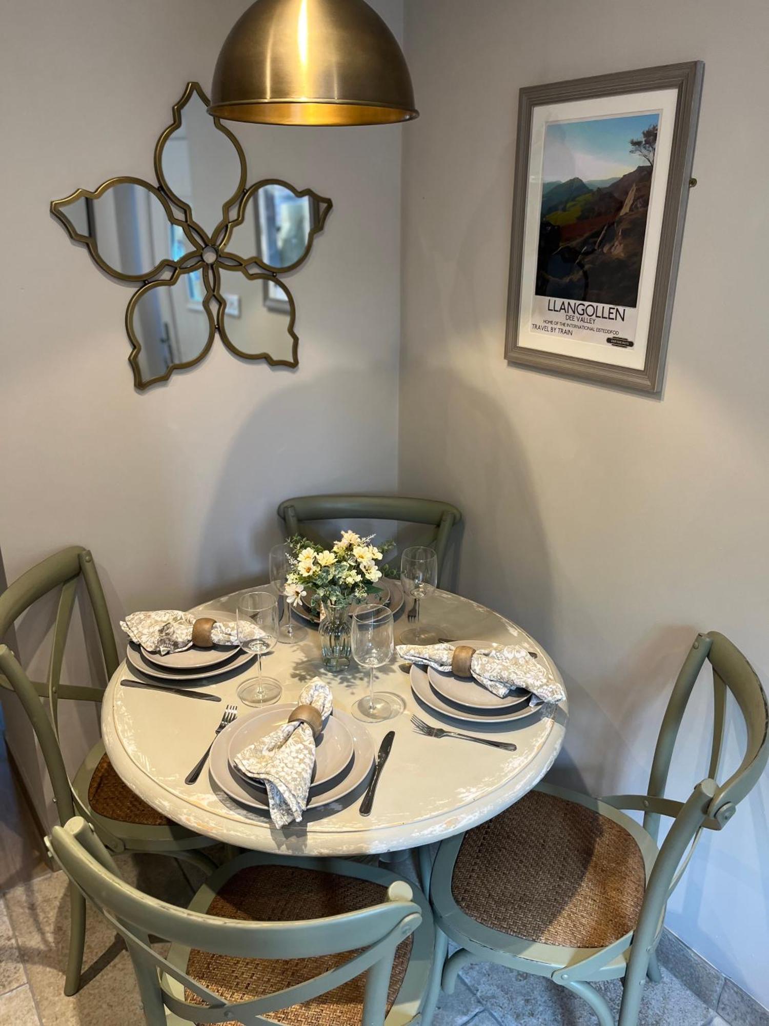 Holiday home Posh Little Llangollen